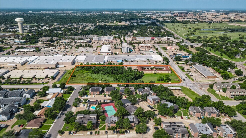 216 Dominik Dr, College Station, TX à vendre - Photo principale – Image 1 sur 9