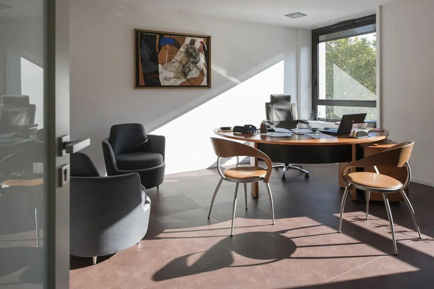 Bureau dans Lyon à vendre - Photo de l’immeuble – Image 2 sur 8