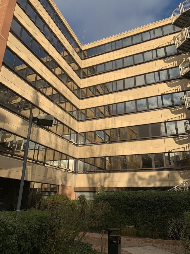 Plus de détails pour Bureau à louer