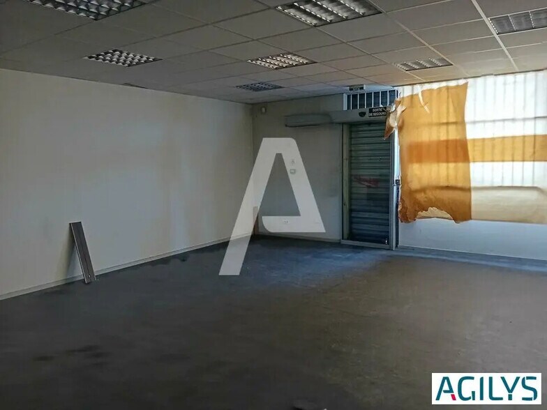 Bureau dans Torcy à louer - Photo de l’immeuble – Image 3 sur 3