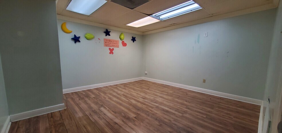 2223 NW 26th Ave, Miami, FL à louer - Photo de l’immeuble – Image 3 sur 9