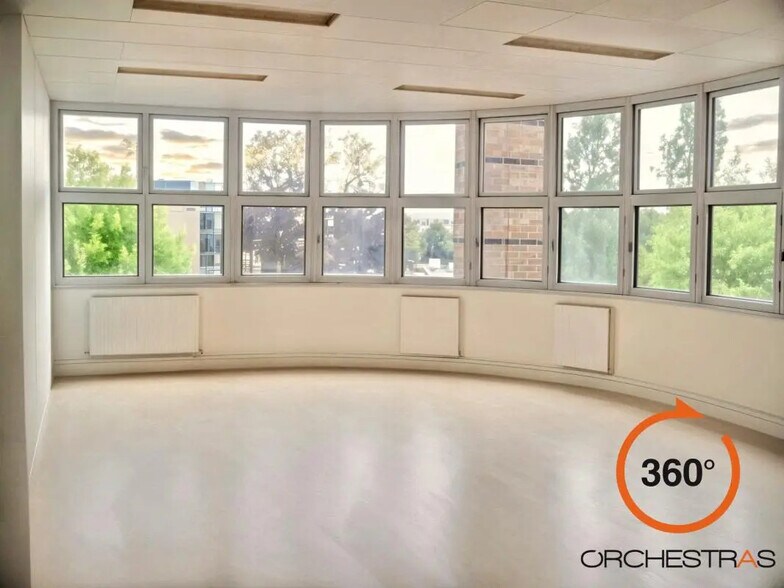 Bureau dans Villiers-sur-Marne à vendre - Photo de l’immeuble – Image 3 sur 10