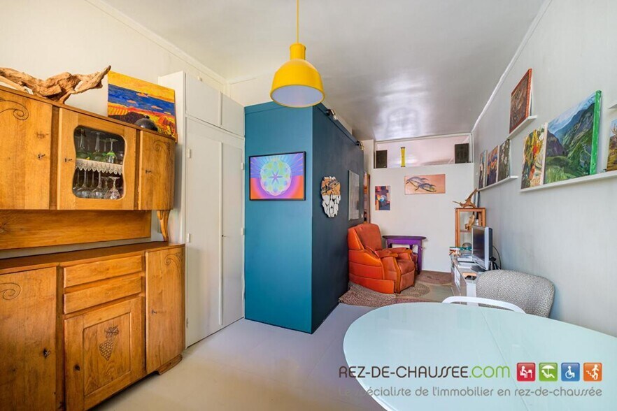 Immeuble residentiel dans Lyon à vendre - Photo intérieure – Image 2 sur 4