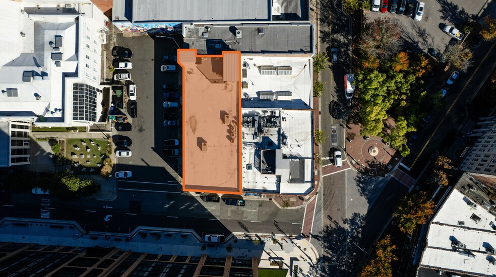 108 Morris St, Durham, NC à louer - Photo de l’immeuble – Image 3 sur 8