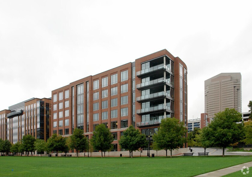230 West St, Columbus, OH à louer - Photo de l’immeuble – Image 1 sur 5
