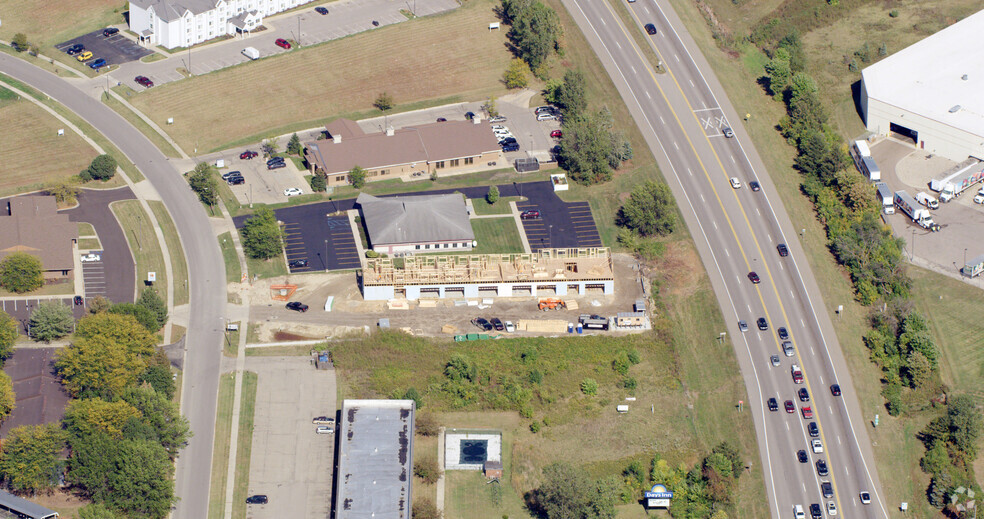 667 Hastings Ave, Holland, MI à louer - Aérien – Image 2 sur 2