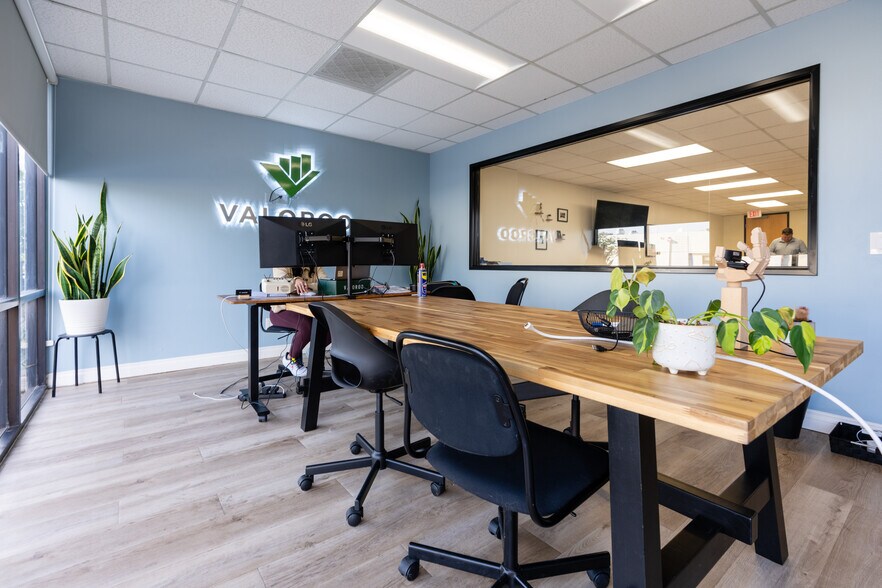 9466 Black Mountain Rd, San Diego, CA à louer - Photo de l’immeuble – Image 3 sur 12