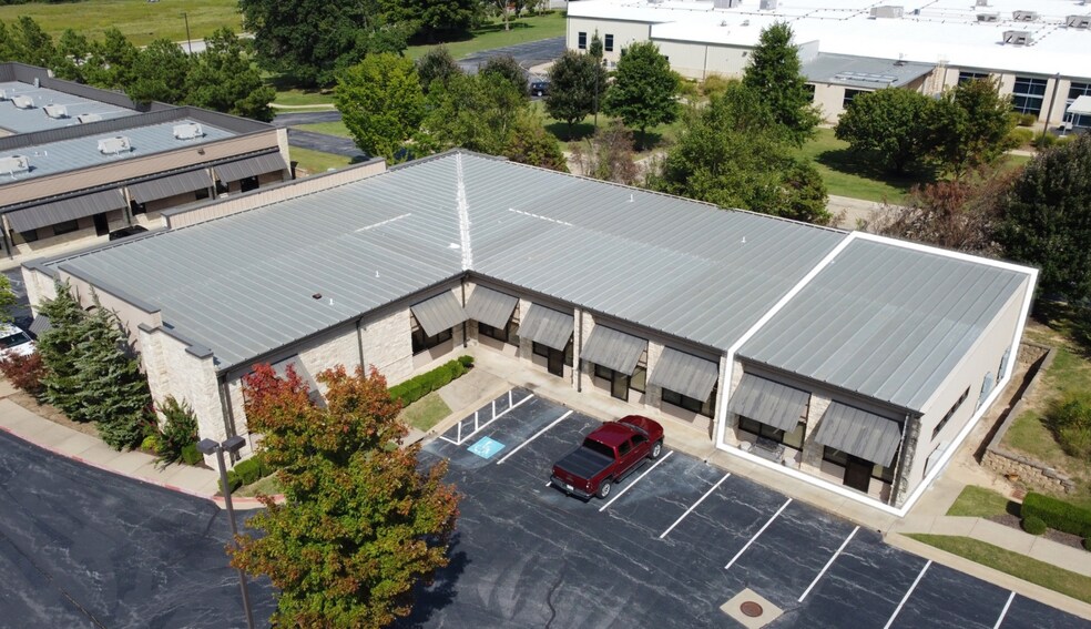 1404 E Central Ave, Bentonville, AR à louer - Photo principale – Image 2 sur 8