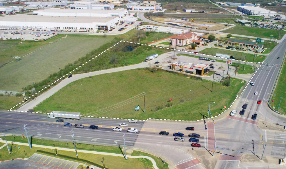 18600 S Interstate 35, Kyle, TX à louer - Photo de l’immeuble – Image 2 sur 3