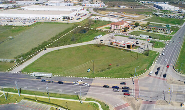 18600 S Interstate 35, Kyle, TX à louer Photo de l’immeuble– Image 1 sur 4