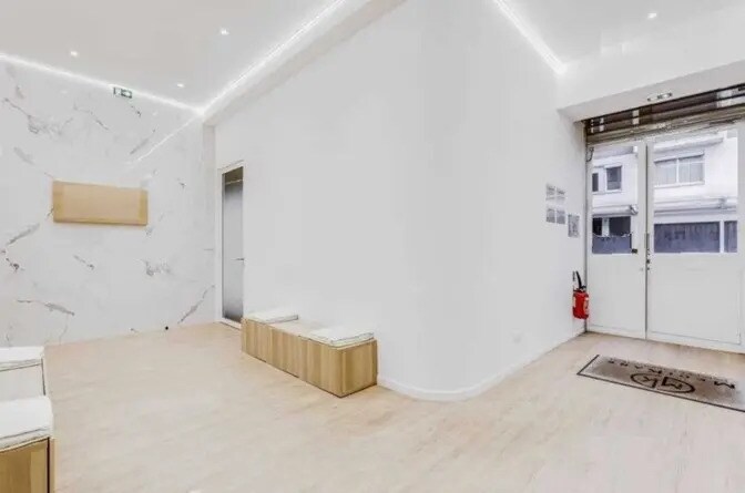 Local commercial dans Paris à vendre - Photo intérieure – Image 1 sur 8