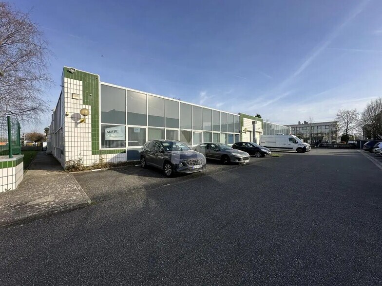 Bureau dans Villebon-sur-Yvette à louer - Photo de l’immeuble – Image 1 sur 8