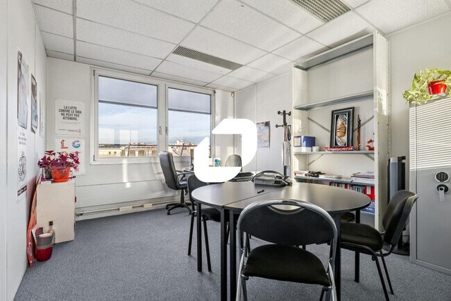 Plus de détails pour 228 Rue Du Faubourg Saint-Martin, Paris - Bureau à louer