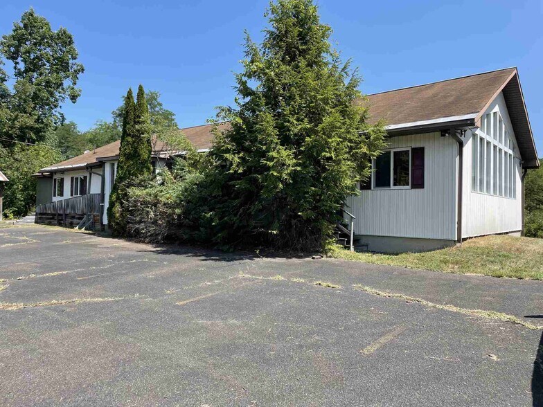 6558 New York 12, Norwich, NY à vendre - Photo de l’immeuble – Image 2 sur 13