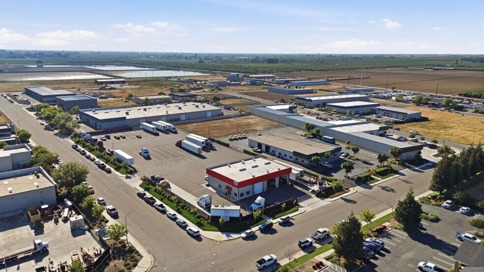 4376 Farm Supply Dr, Ceres, CA à vendre - Photo de l’immeuble – Image 2 sur 22