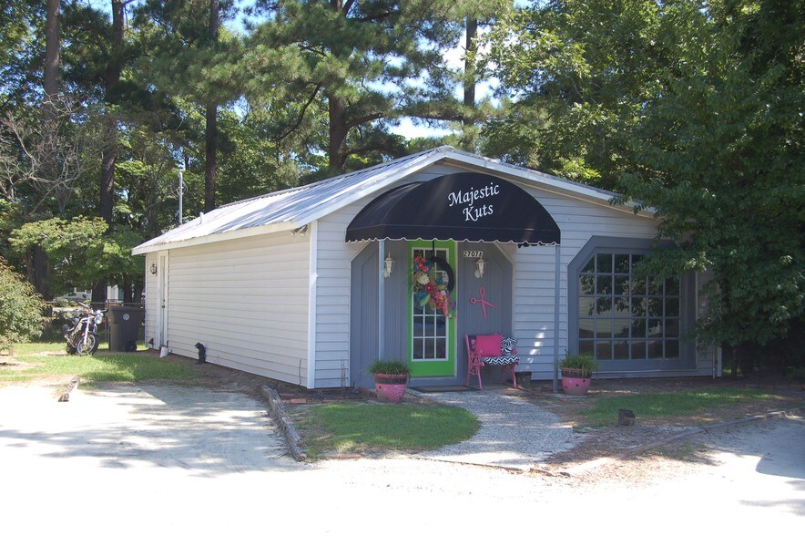 2707 Royall Ave, Goldsboro, NC à vendre - Photo de l’immeuble – Image 3 sur 6