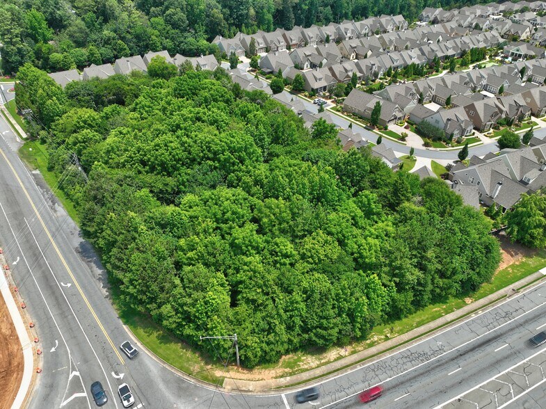 1299 W Wylie Bridge Rd, Woodstock, GA à louer - Photo de l’immeuble – Image 2 sur 14