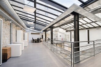 205 Rue Du Faubourg Saint-Martin, Paris à vendre Photo intérieure– Image 2 sur 4