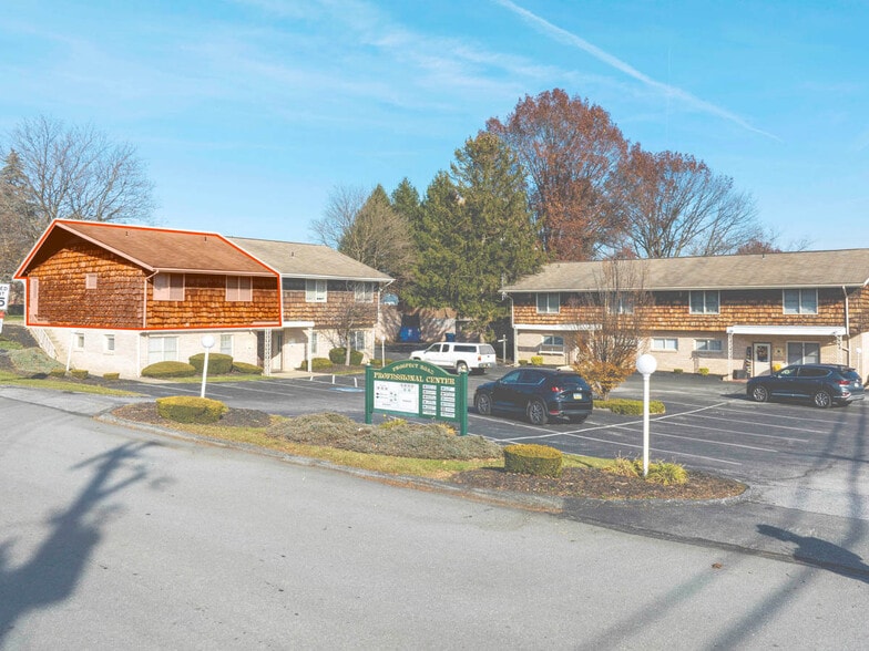 867-885 Clare Ln, York, PA à louer - Photo de l’immeuble – Image 2 sur 8