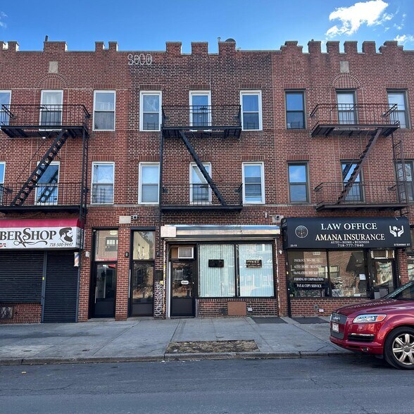 2313 Steinway St, Astoria, NY à vendre - Photo principale – Image 1 sur 1
