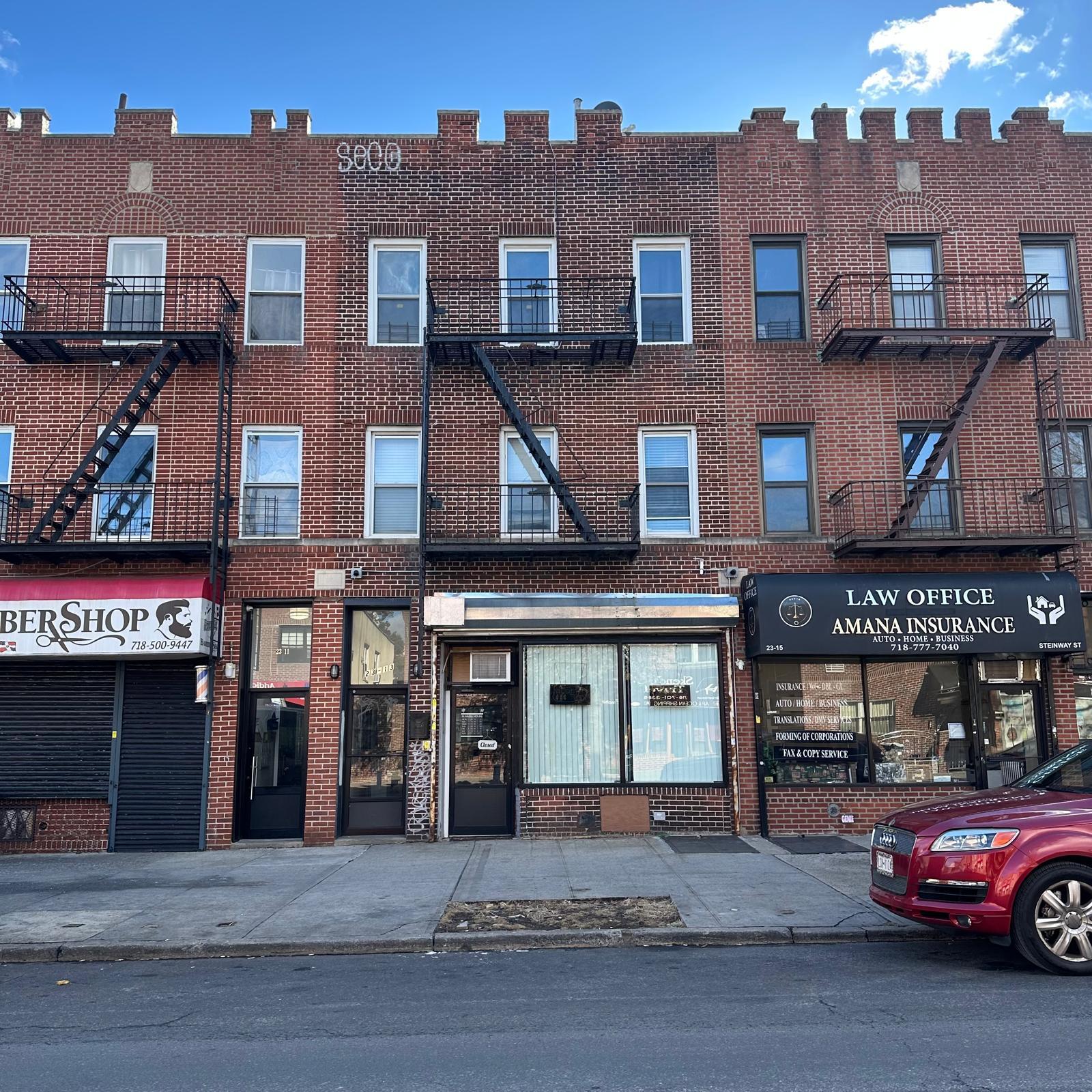 2313 Steinway St, Astoria, NY à vendre Photo principale– Image 1 sur 2