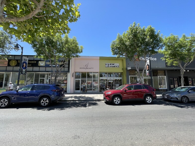 622-624 W Lancaster Blvd, Lancaster, CA à vendre - Photo de l’immeuble – Image 2 sur 6