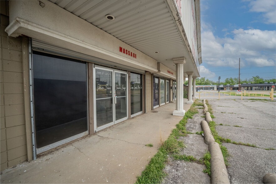 5987 E 25th Pl, Tulsa, OK à vendre - Photo de l’immeuble – Image 3 sur 9