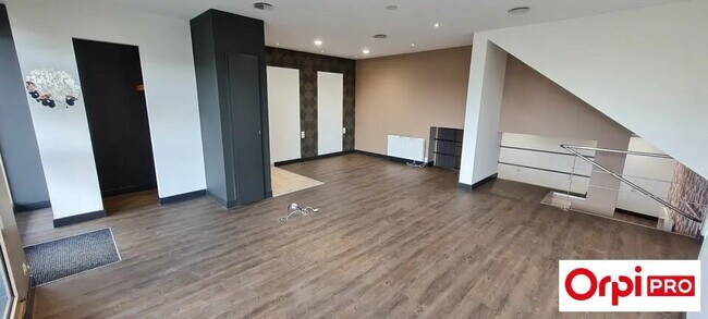 Plus de détails pour Local commercial à vendre