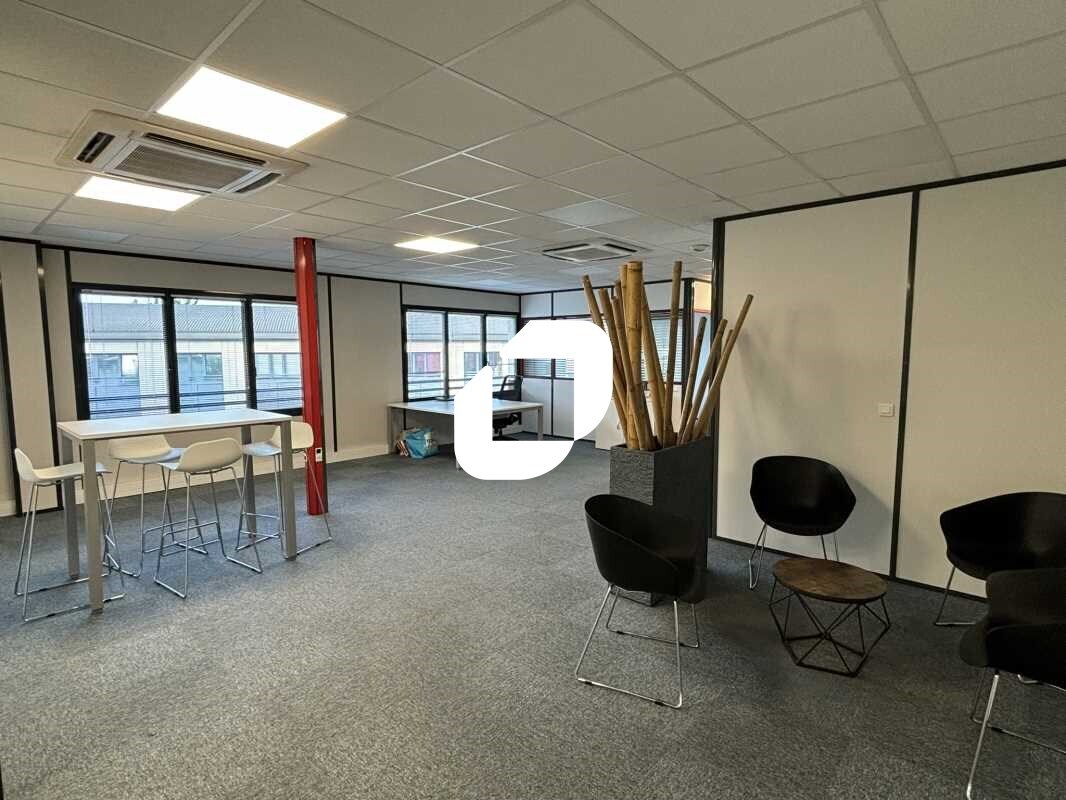 Bureau dans Limas à louer Photo intérieure– Image 1 sur 15