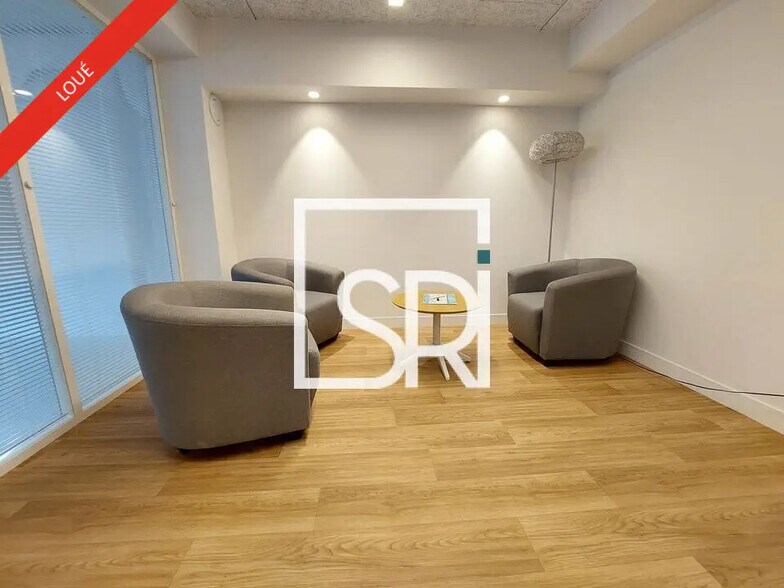 Bureau dans Clermont-Ferrand à louer - Photo intérieure – Image 2 sur 12