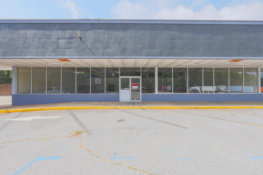 700 E Shockley Ferry Rd, Anderson, SC à louer - Photo de l’immeuble – Image 2 sur 7