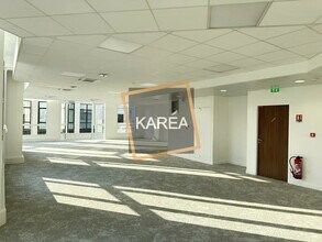 Bureau dans Chessy à louer Photo intérieure– Image 2 sur 2