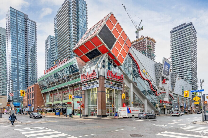 267 Richmond St W, Toronto, ON à louer - Photo principale – Image 1 sur 2