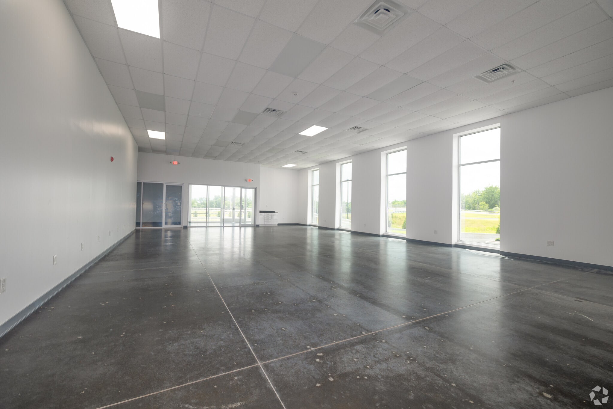 500 Halls Mill Rd, Freehold, NJ à louer Photo intérieure– Image 1 sur 14