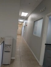 341 Sand Pine Blvd, Venice, FL à louer Photo intérieure– Image 1 sur 3
