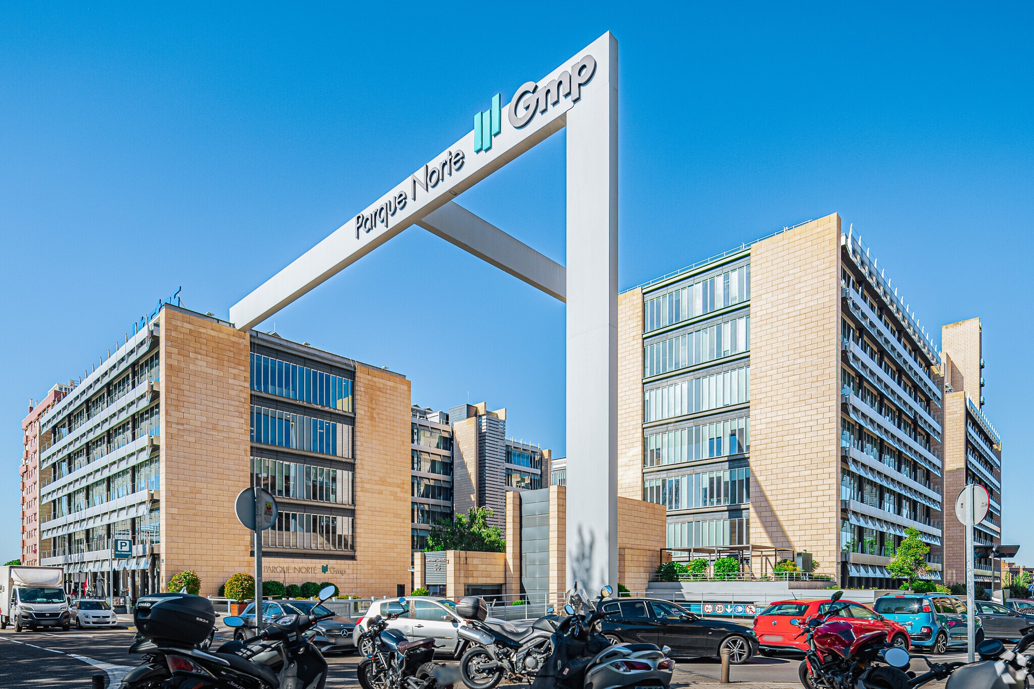 Calle de Serrano Galvache, 56, Madrid, Madrid à louer Photo principale– Image 1 sur 32