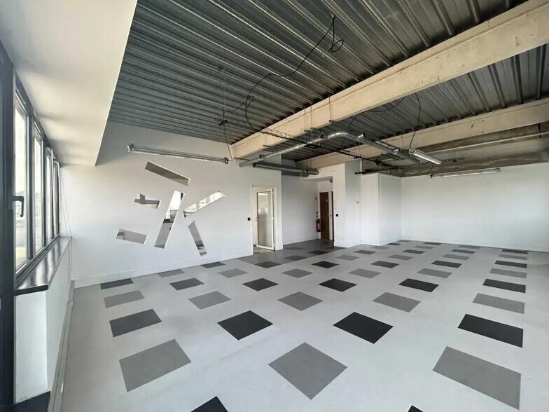 153/159 Avenue Jean Lolive, Pantin à louer - Photo de l’immeuble – Image 2 sur 6