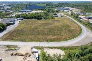 Plus de détails pour Lot 2 Contractor Dr, Hermon, ME - Terrain à vendre