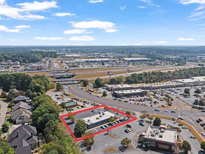 1017 Vann Dr, Jackson, TN à vendre - Photo de l’immeuble – Image 2 sur 19