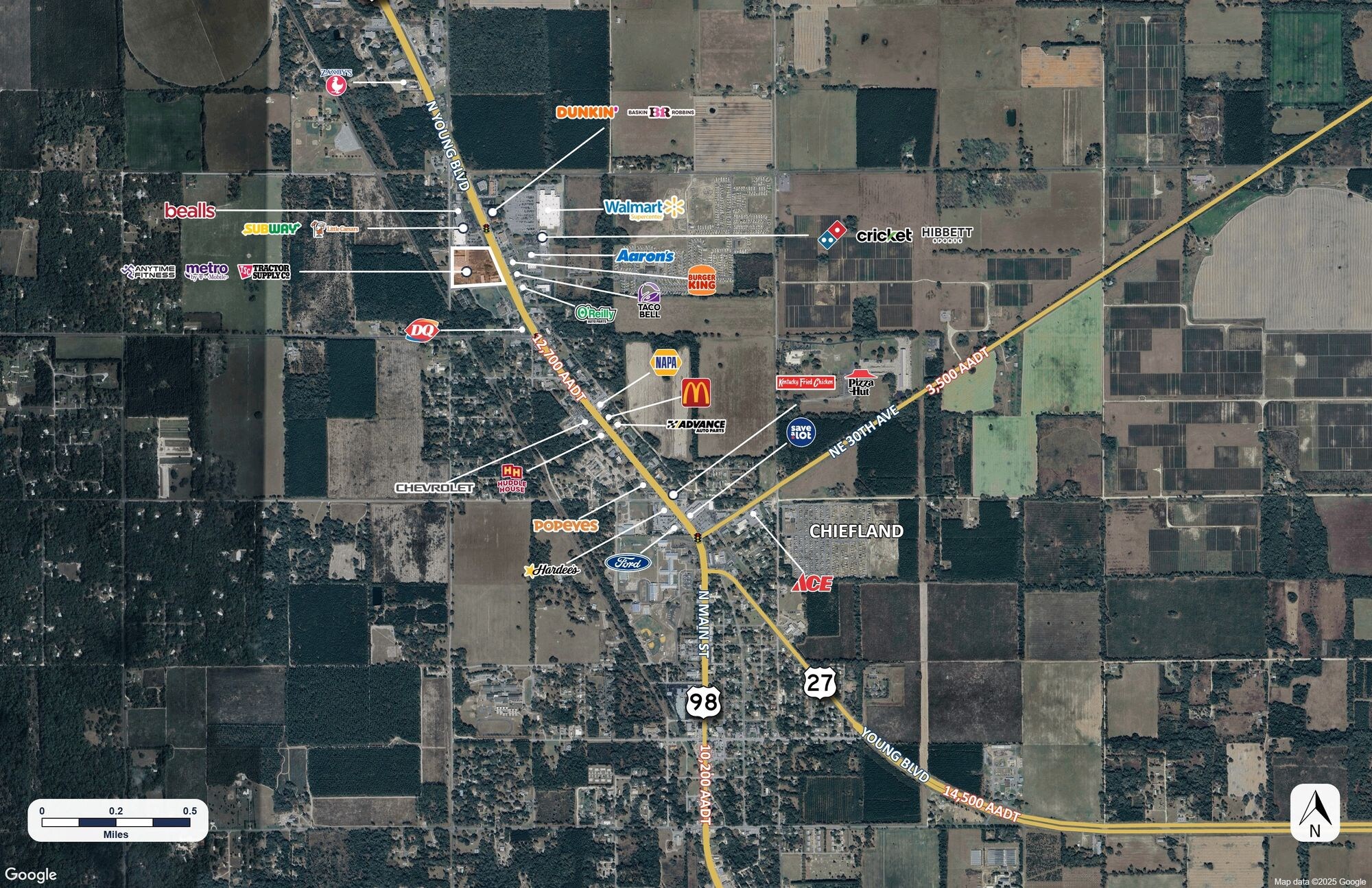 2202 N Young Blvd, Chiefland, FL à louer Photo principale– Image 1 sur 3