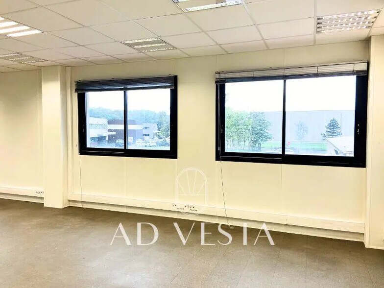 Bureau dans Martillac à louer - Photo de l’immeuble – Image 2 sur 4