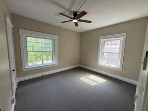 2420 Frankfort Ave, Louisville, KY à louer Photo intérieure– Image 2 sur 7