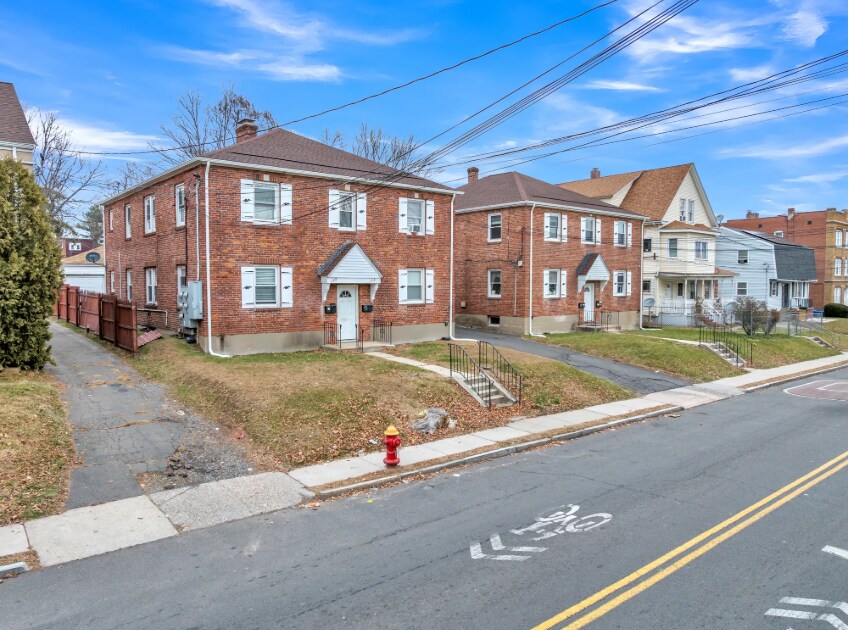 150-156 Preston, Hartford, CT à vendre Photo principale– Image 1 sur 25