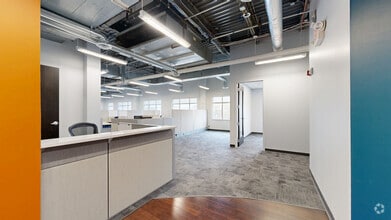 6677-6683 Delmar Blvd, University City, MO à louer Numérisation 3D Matterport– Image 1 sur 20