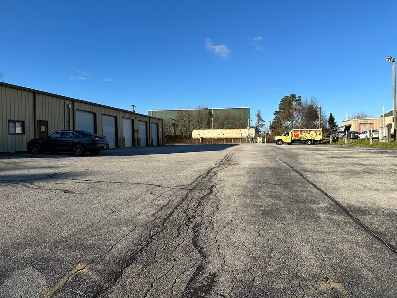 5805 Murvihill Rd, Valparaiso, IN à vendre - Photo de l’immeuble – Image 3 sur 15