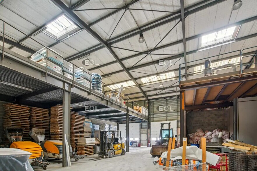 Local d'activités dans Carrières-sur-Seine à vendre - Photo de l’immeuble – Image 3 sur 16