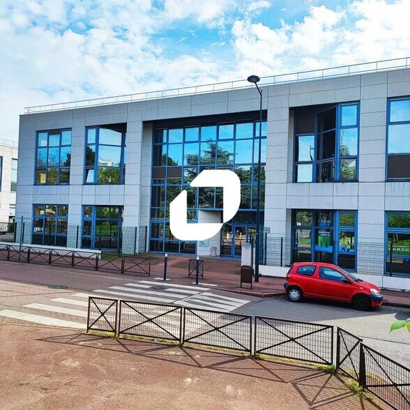 Bureau dans Fontenay-sous-Bois à louer - Photo de l’immeuble – Image 1 sur 9