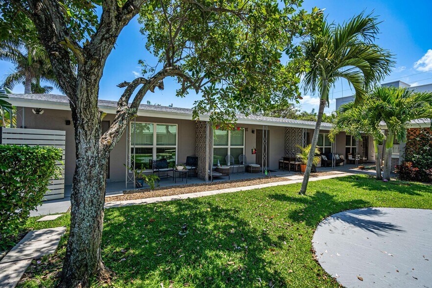 2201 NE 14th Ave, Wilton Manors, FL à vendre - Photo de l’immeuble – Image 3 sur 9