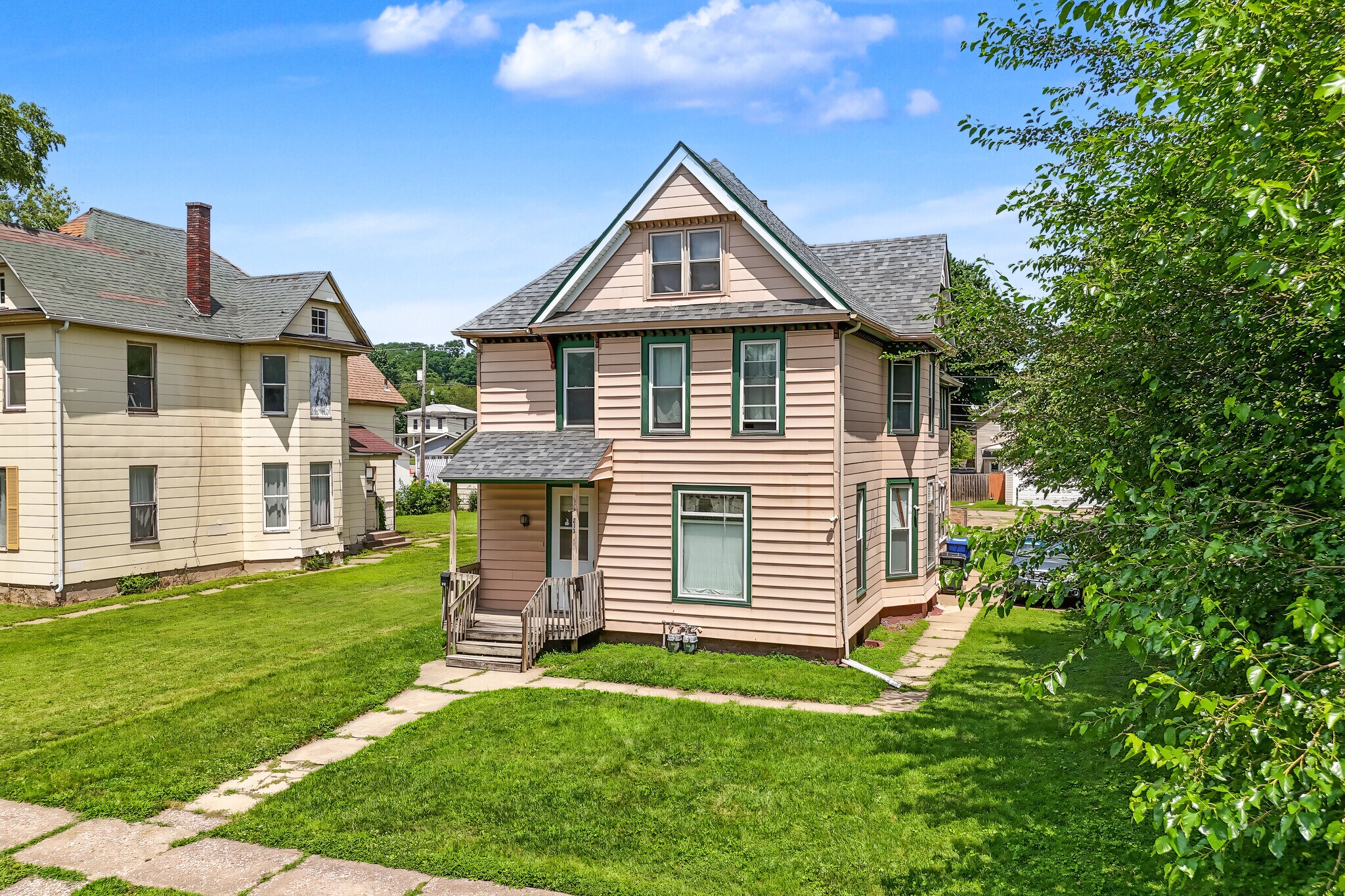 2134 W 2nd St, Davenport, IA à vendre Photo principale– Image 1 sur 2