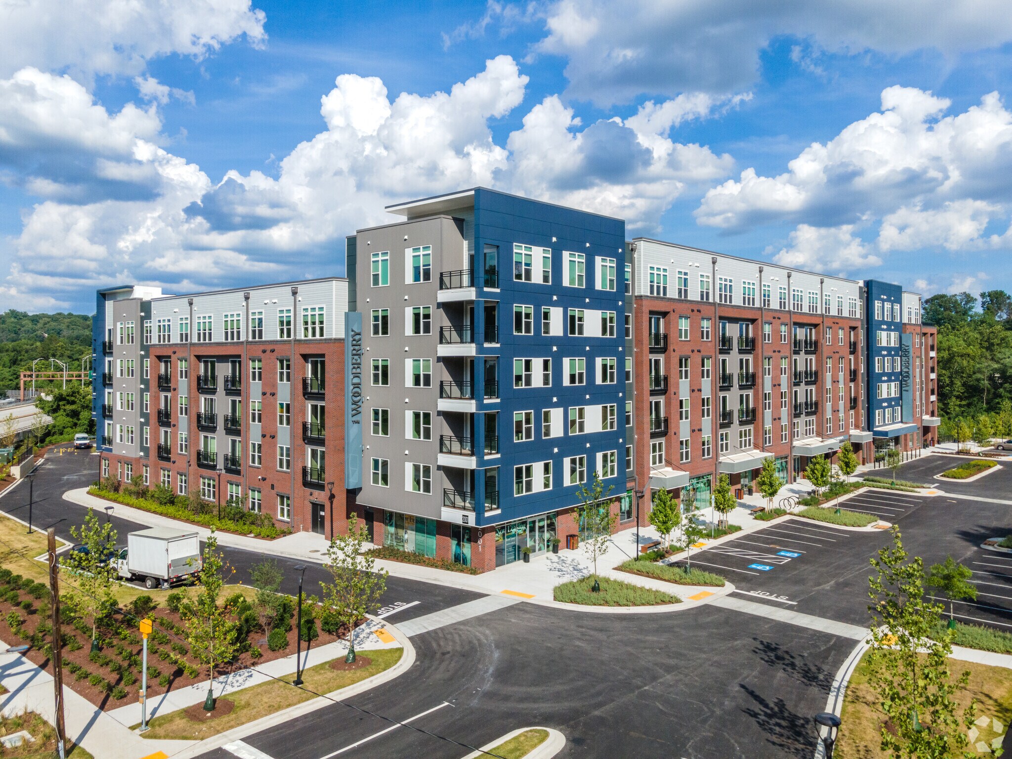 2001 W Cold Spring Ln, Baltimore, MD à louer Photo principale– Image 1 sur 6